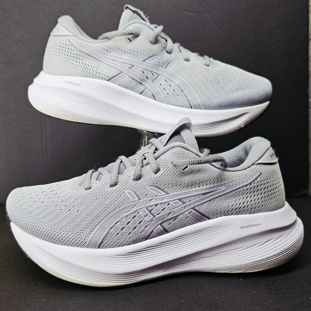 Asics Women 8 Super Comfy